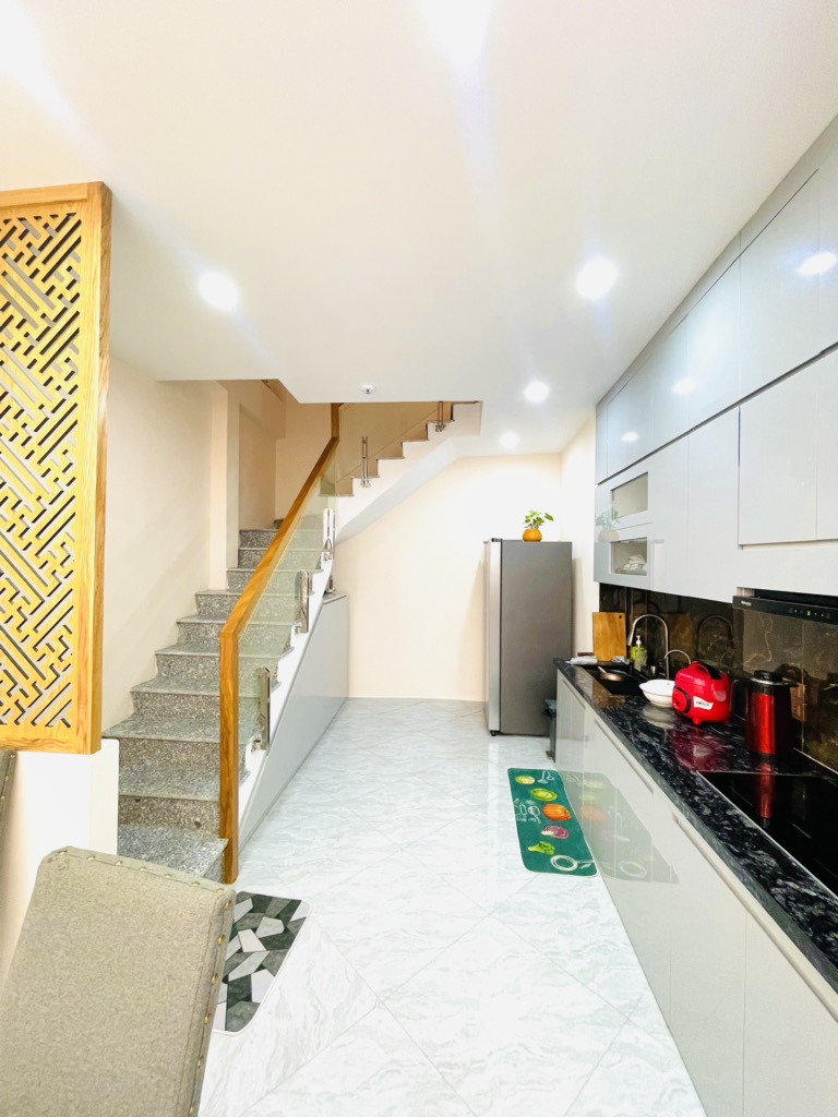 Nhà Đẹp Hoàng Mai - 30m² x 5 tầng - ô tô đỗ cửa - ngõ thông