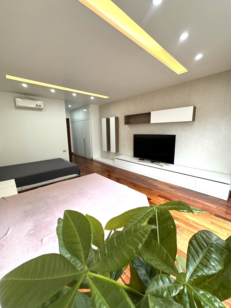 Hộ khẩu Hoàng Mai - Phân Lô - ô tô ngủ trong nhà - kinh doanh - văn phòng - 5p ra hồ Đền Lừ
