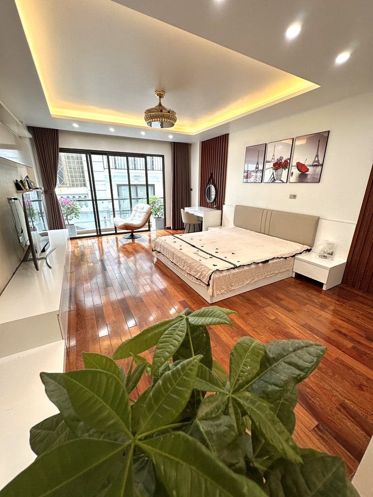 Hộ khẩu Hoàng Mai - Phân Lô - ô tô ngủ trong nhà - kinh doanh - văn phòng - 5p ra hồ Đền Lừ