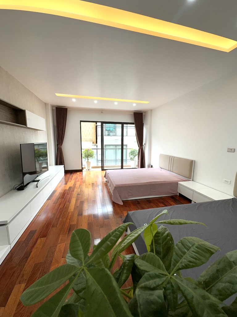 Hộ khẩu Hoàng Mai - Phân Lô - ô tô ngủ trong nhà - kinh doanh - văn phòng - 5p ra hồ Đền Lừ