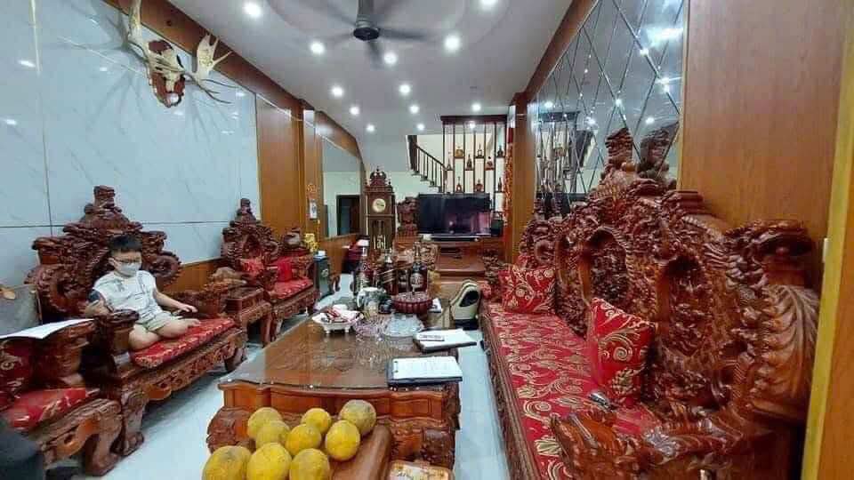 Nhà Đông Ngạc thoáng sáng 61m², nhỉnh 7 tỷ có sổ đỏ chính chủ