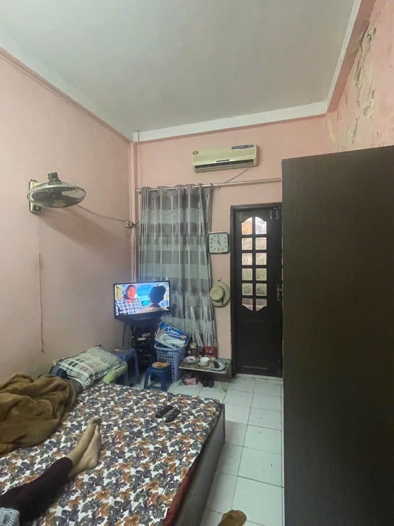 HƠN 6 TỶ CÓ NGAY NHÀ MẶT PHỐ-SÁT VÁCH CÔNG VIÊN BÁCH THẢO