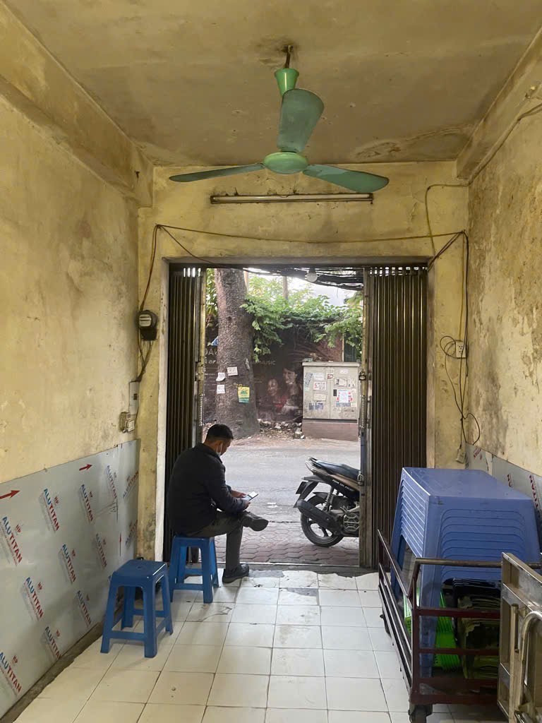 HƠN 6 TỶ CÓ NGAY NHÀ MẶT PHỐ-SÁT VÁCH CÔNG VIÊN BÁCH THẢO