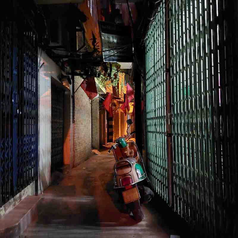 CHỦ CẦN BÁN GẤP NHÀ Ở NGỌC KHÁNH-ĐÁT VUÔNG VẮN NHƯ TỜ A4