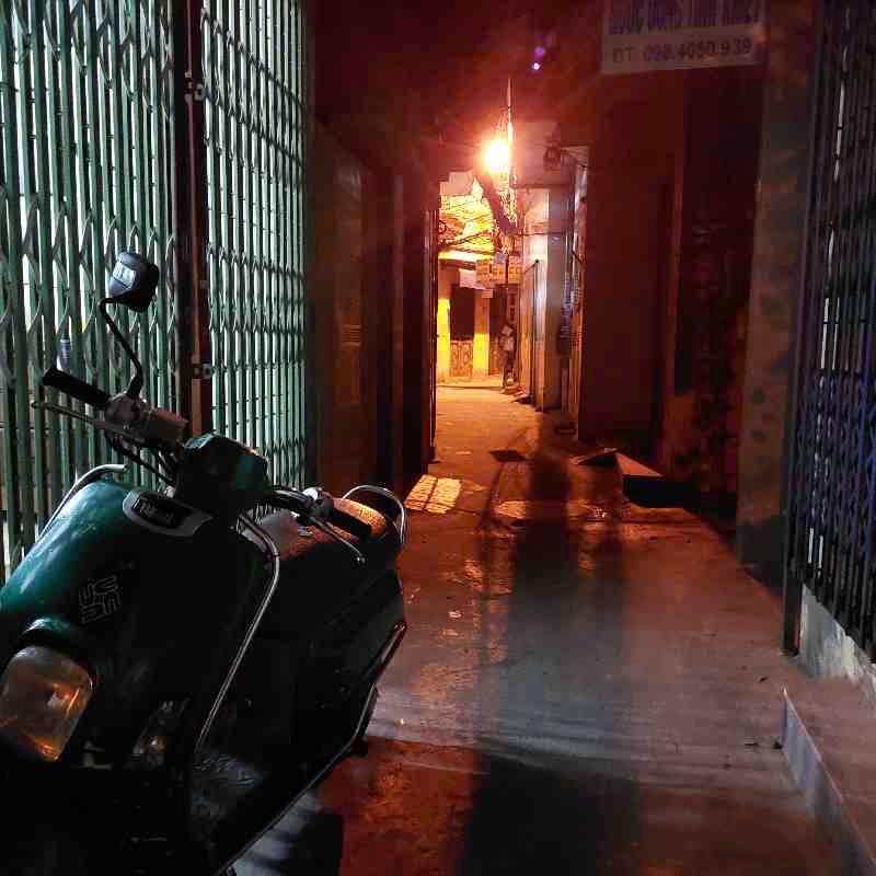 CHỦ CẦN BÁN GẤP NHÀ Ở NGỌC KHÁNH-ĐÁT VUÔNG VẮN NHƯ TỜ A4