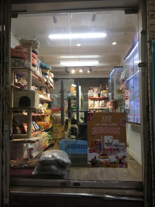 MẶT PHỐ ĐỘI CẤN - KINH DOANH BẤT CHẤP