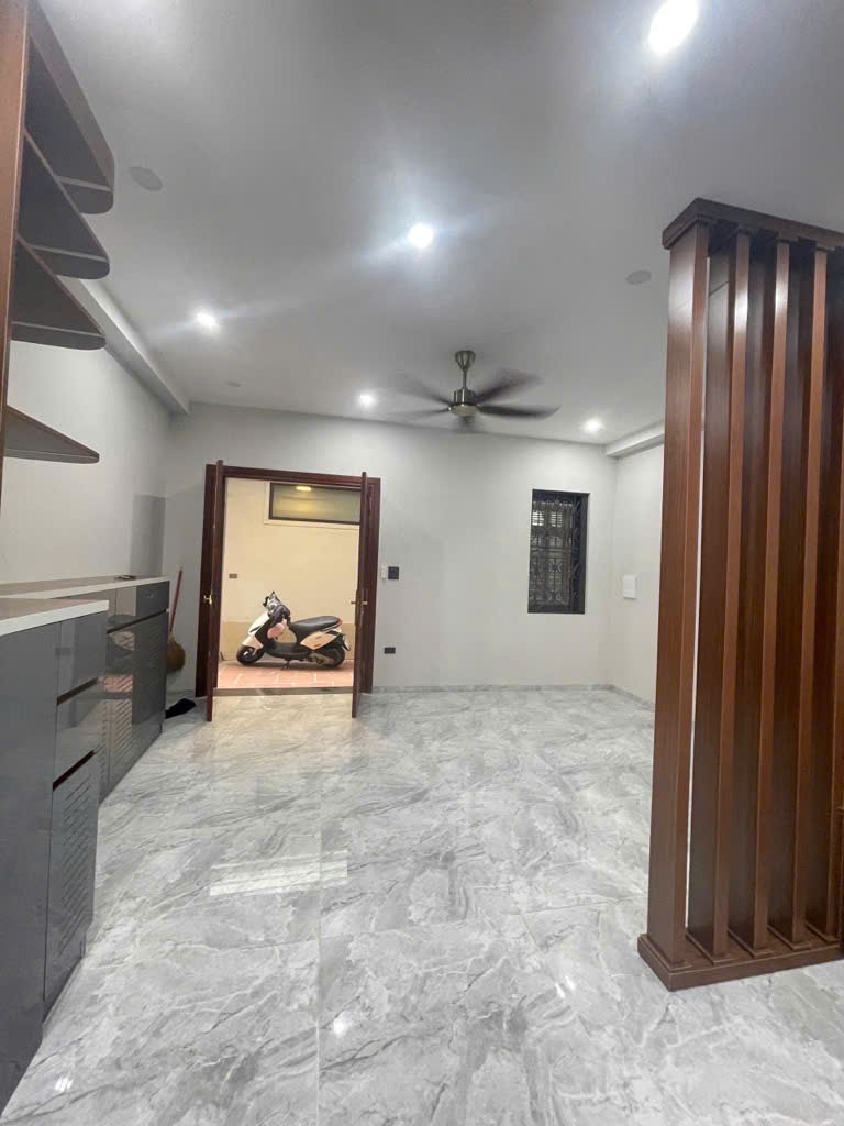 NGÕ Ô TÔ - 1 BƯỚC RA PHỐ VIP BA ĐÌNH