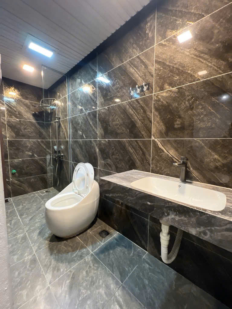 BÁN CĂN HỘ TẬP THỂ PHƯƠNG MAI- ĐỐNG ĐA. DT 45M2 x 2PN,1WC NHÀ ĐẸP Ở NGAY, GIÁ 2.86TỶ