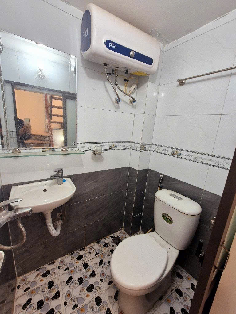 Nhà đẹp long lanh, 44m2, 4 phòng ngủ, nội thất đầy đủ, vị trí vàng Khâm Thiên, giá hơn 6 tỷ có nhà ngay