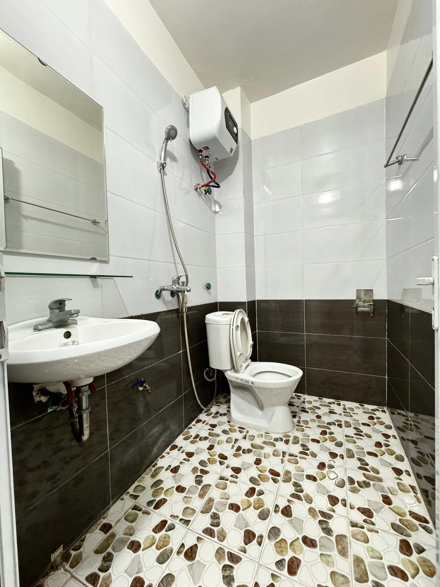 BÁN NHÀ ĐA SỸ HÀ ĐÔNG 35M CHỈ NHỈNH 6 TỶ 10M RA Ô TÔ