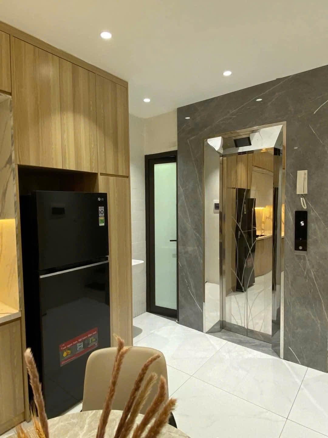 BÁN NHÀ MẬU LƯƠNG HÀ ĐÔNG 5 TẦNG LÔ GÓC THANG MÁY NHỈNH 7 TỶ FULL NỘI THẤT