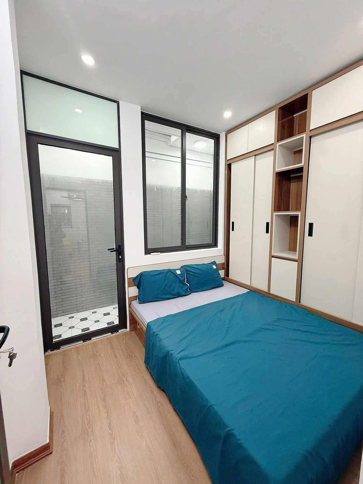 Bán nhà   tập thể tầng 1 mặt đường Tân Mai, 60m, 2 ngủ, nhà đẹp ở ngay, 2,86 tỷ