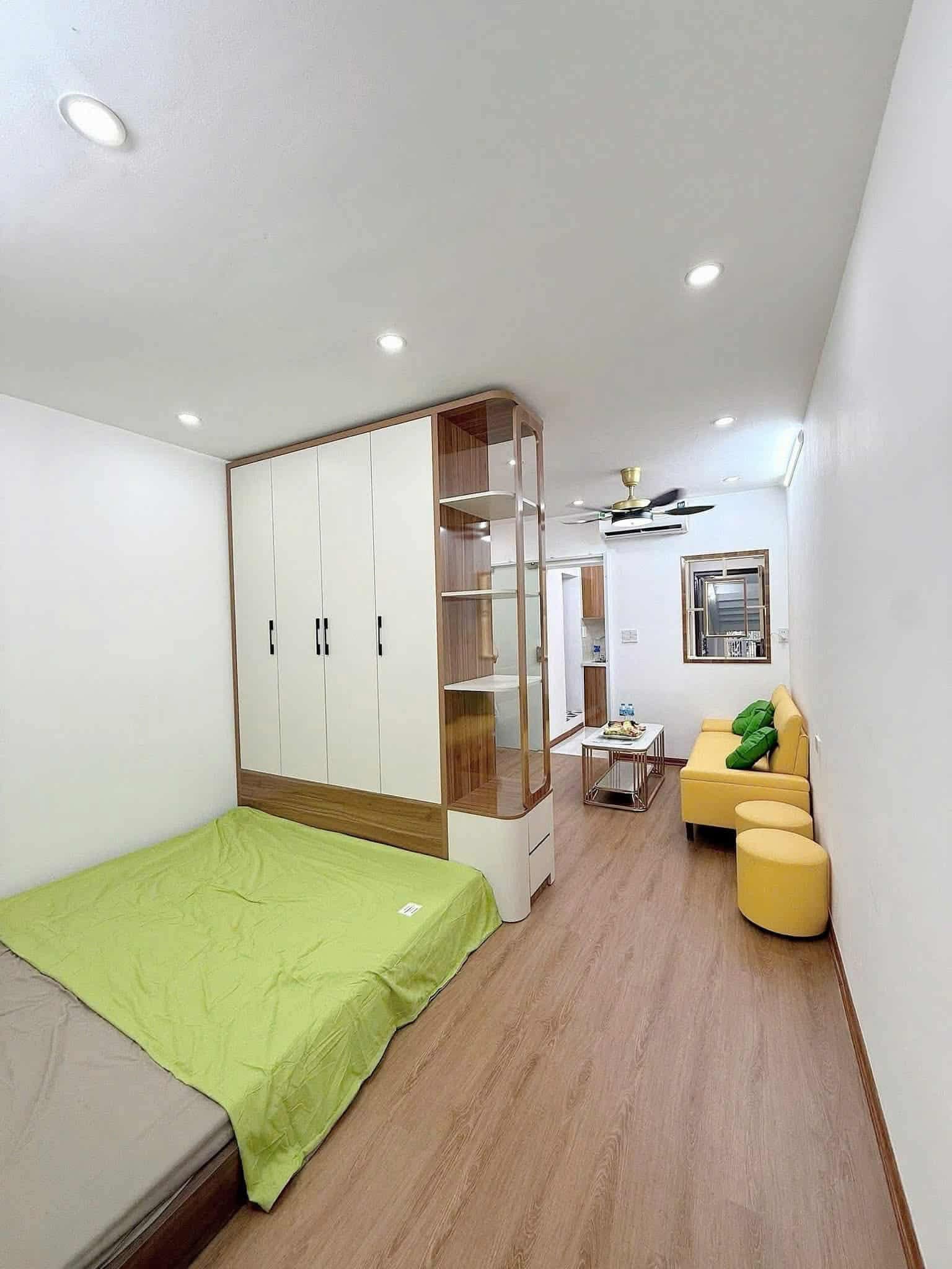 Bán nhà   tập thể tầng 1 mặt đường Tân Mai, 60m, 2 ngủ, nhà đẹp ở ngay, 2,86 tỷ