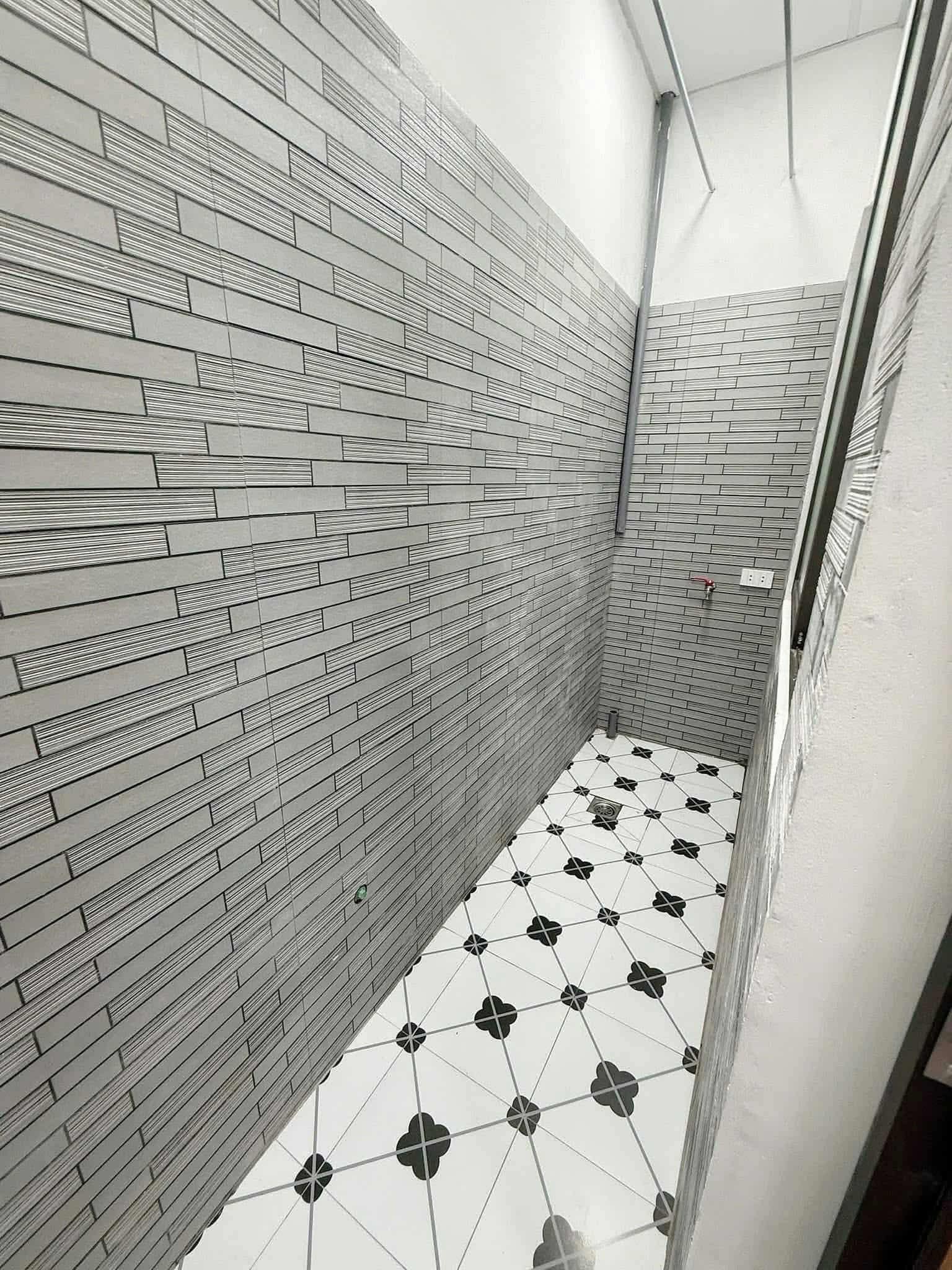 Bán nhà   tập thể tầng 1 mặt đường Tân Mai, 60m, 2 ngủ, nhà đẹp ở ngay, 2,86 tỷ