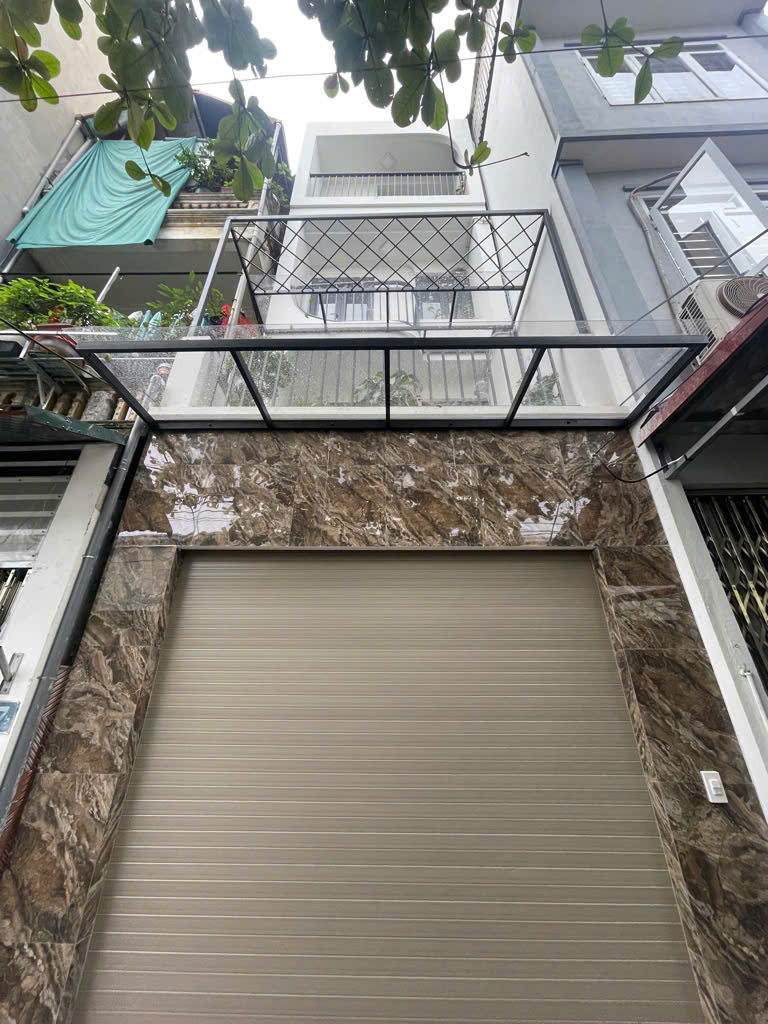 Nhà 4 tầng, Sài Đồng, ô tô đỗ cửa 2 mặt thoáng, 61m2, giá chỉ 9 tỷ 2.