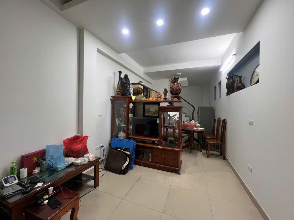 Ngọc Lâm Long Biên 69,3m, 4 tầng, MT 5.6m, chỉ 9.x tỷ. .