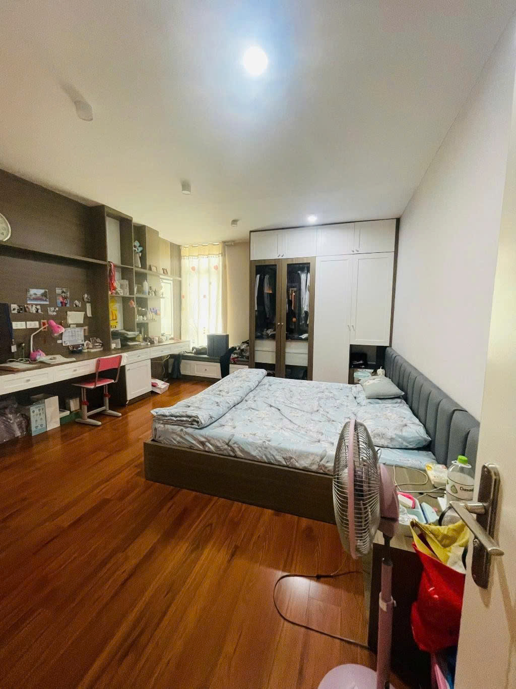 Nhà đep 5 tầng sát hồ Bồ Đề 45m, MT 5,1m, giá chỉ 8.xx tỷ.