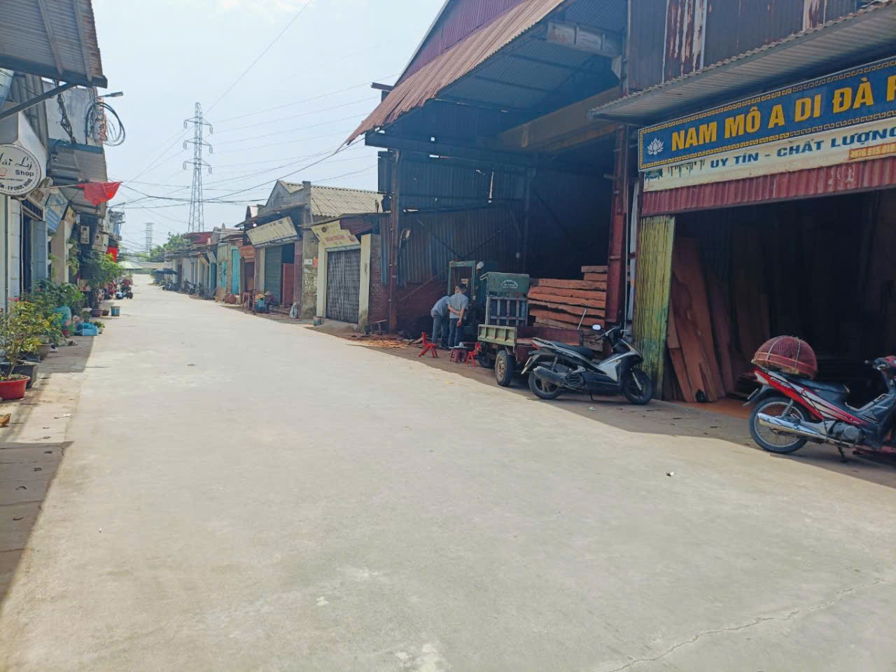 Bán nhà Mai Động, Hương Mạc, 80m, 2 tầng, MT 6.1m, giá 1,9 tỷ.chỉ cần khách thích giá nào cũng bán.
