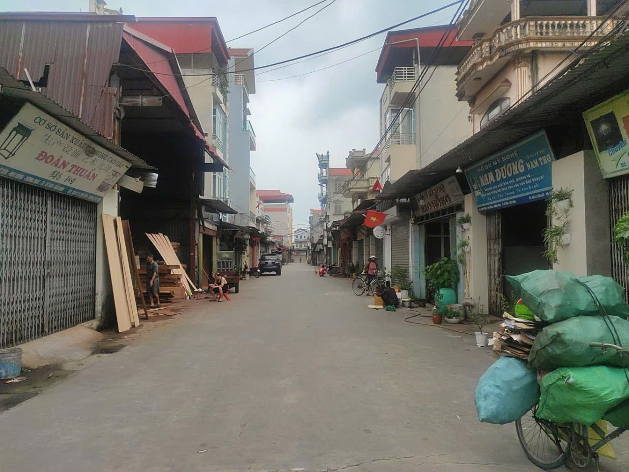 Bán nhà 3 tầng 104m, Mai Động, Hương Mạc Từ Sơn, ngõ thông, ô tô  vào nhà.