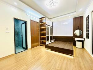 *Nhà mới 5 tầng, 50m, Ngọc Thuỵ, Long Biên, Full Nội Thất, Giá 6 Tỷ 2*