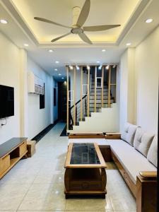 Bán nhà ngõ 66 Ngọc Thụy Long Biên, 39m, 4 tầng, 4 phòng ngủ, chỉ với 7.x tỷ .