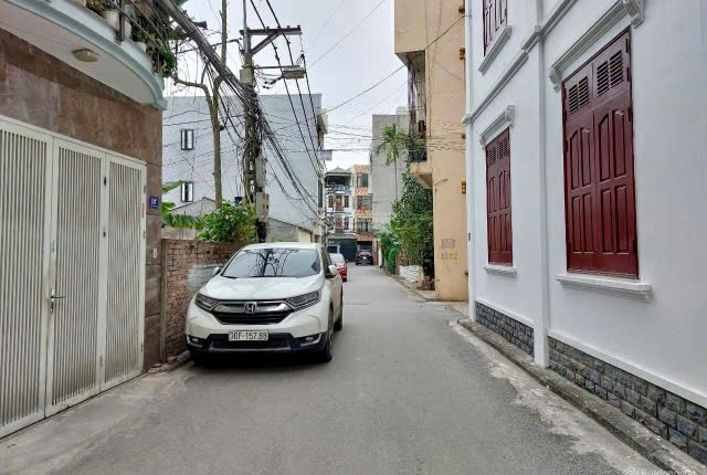 BÁN NHÀ ĐẸP 3 TẦNG NGÕ CHỢ HOA - 3 PHÒNG NGỦ - FULL NỘI THẤT - MT 4.7