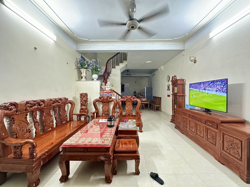 Bán nhà 64m2 quận Bắc Từ Liêm chỉ nhỉnh 9 tỷ, Oto vào nhà, Lô góc, Mặt tiền rộng, Tặng nội thất