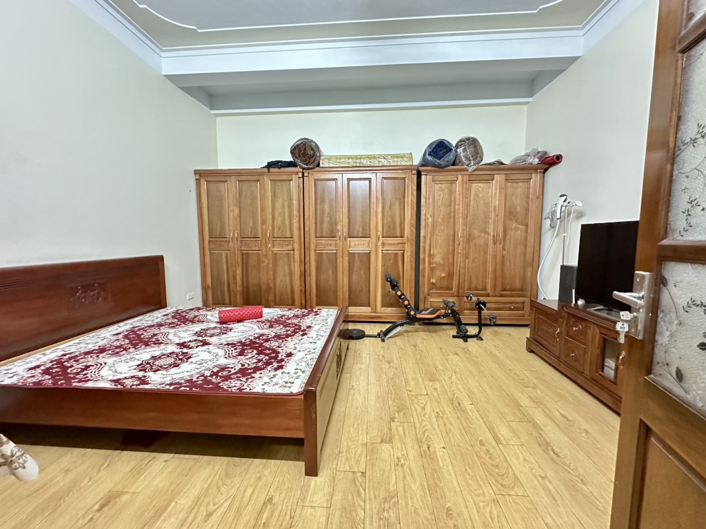 Bán nhà 64m2 quận Bắc Từ Liêm chỉ nhỉnh 9 tỷ, Oto vào nhà, Lô góc, Mặt tiền rộng, Tặng nội thất
