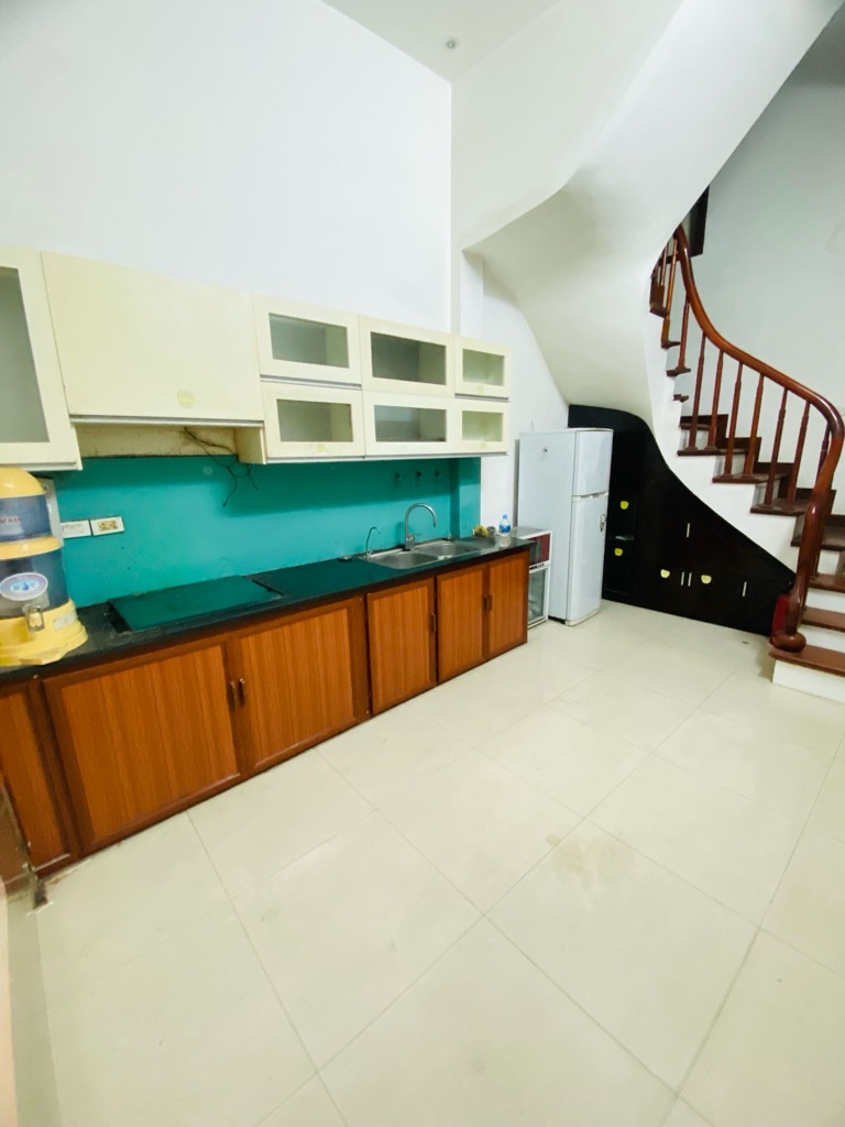 Bán nhà 5 tầng 42m2 phố Đào Tấn, Ba Đình, Oto đỗ cửa, 50m ra phố, Ngõ thông, Kinh doanh tốt