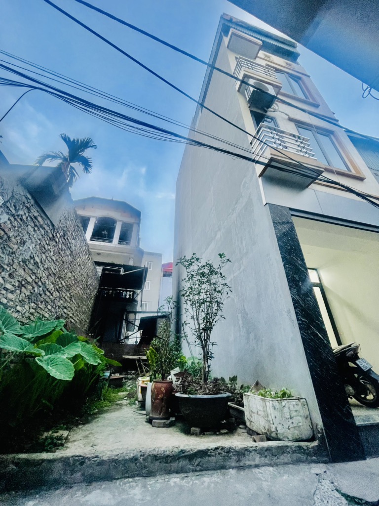 Bán mảnh đất đẹp 35m2 đường Cầu Diễn, Gần phố, An sinh tốt, Vuông đẹp chỉ nhỉnh 5 tỷ