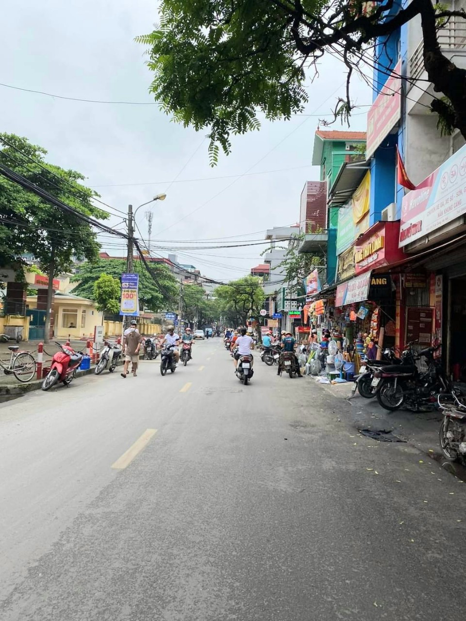 Bán nhà 54m2 phố Trần Cung, Lô góc 2 thoáng, Mặt tiền đẹp, Tặng full nội thất, Nhà đẹp ở ngay