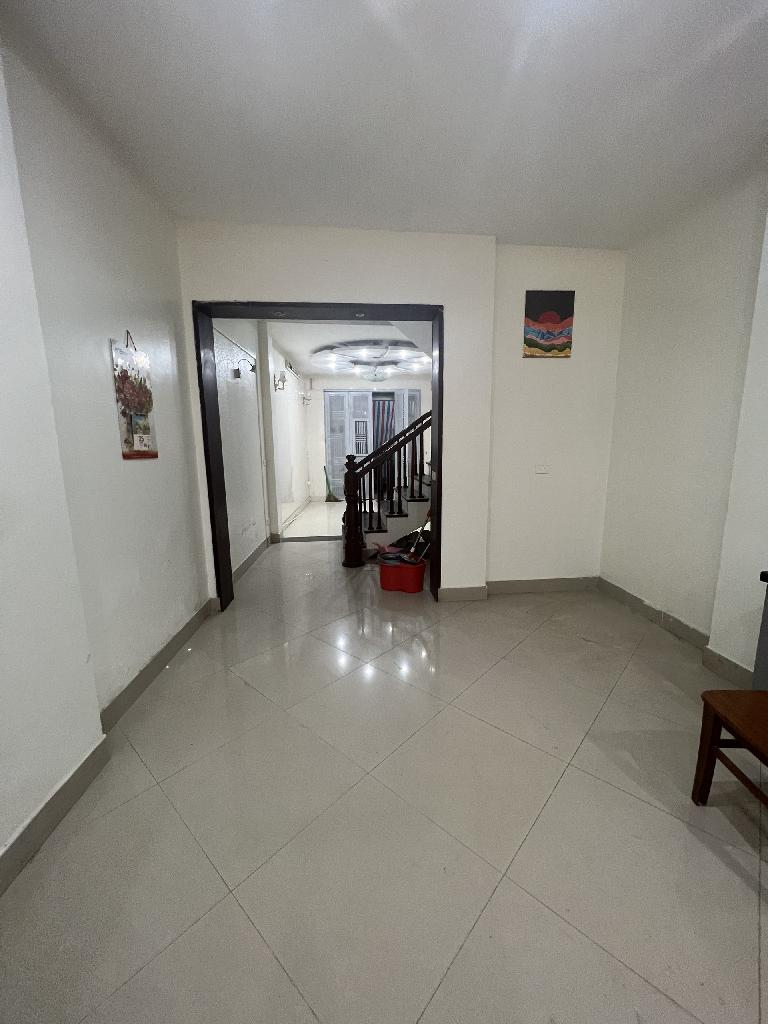 Bán nhà 5 tầng, 52m2 phố Trần Duy Hưng, Cầu Giấy, 50m ra phố, Thoáng trước sau, An sinh tốt, Nhà đẹp ở luôn