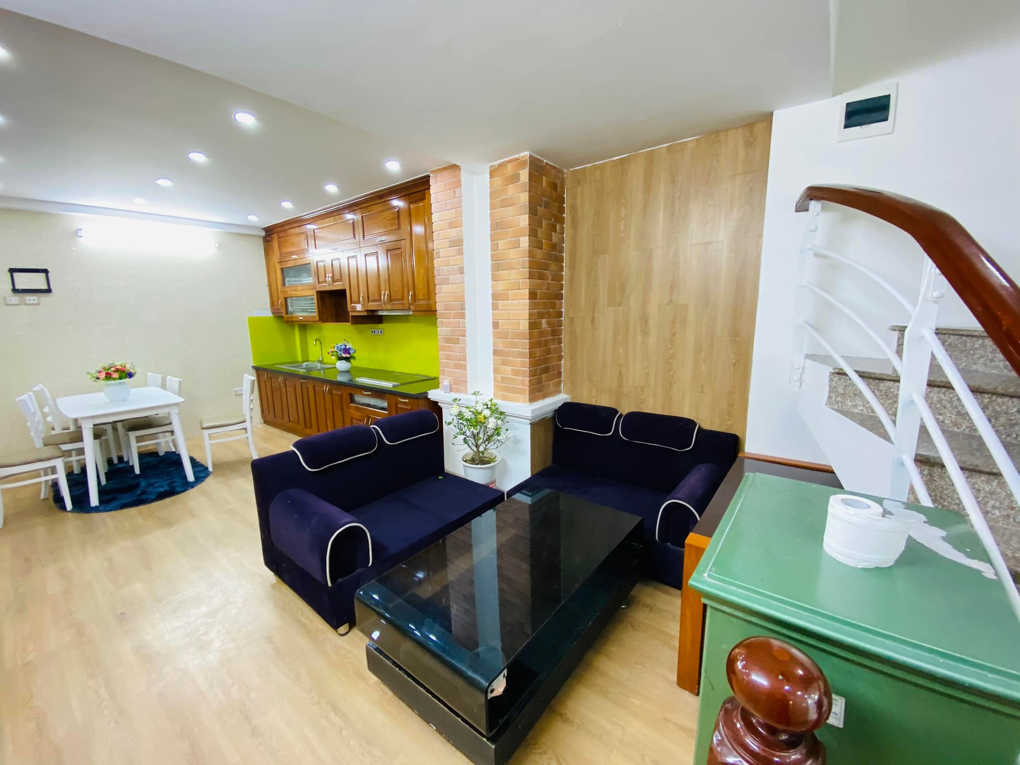Bán nhà 42m2 phố Trung Kính chỉ nhỉnh 9 tỷ, Gần oto, Ngõ rộng thoáng, An sinh tốt, Ở hoặc cho thuê