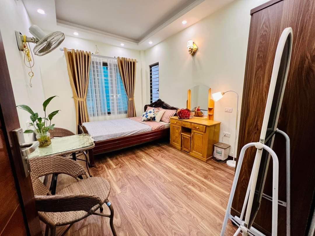 Bán nhà 5 tầng đường Mỹ Đình chỉ nhỉnh 5 tỷ, Gần phố, Đầy đủ tiện ích, Nhà đẹp ở luôn
