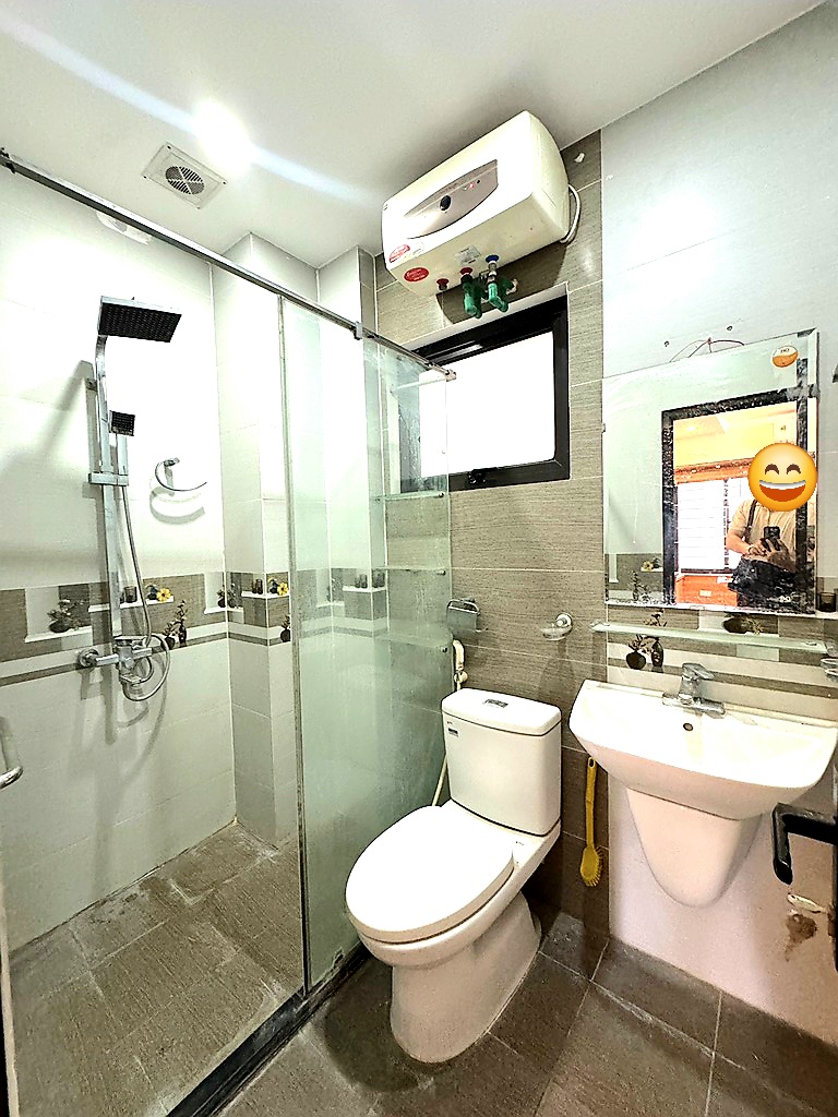 Bán nhà 5 tầng phố Hạ Yên Quyết-Trung Kính, Cầu Giấy, 30m ra phố, An sinh tốt, Full nội thất, Nhà đẹp ở ngay