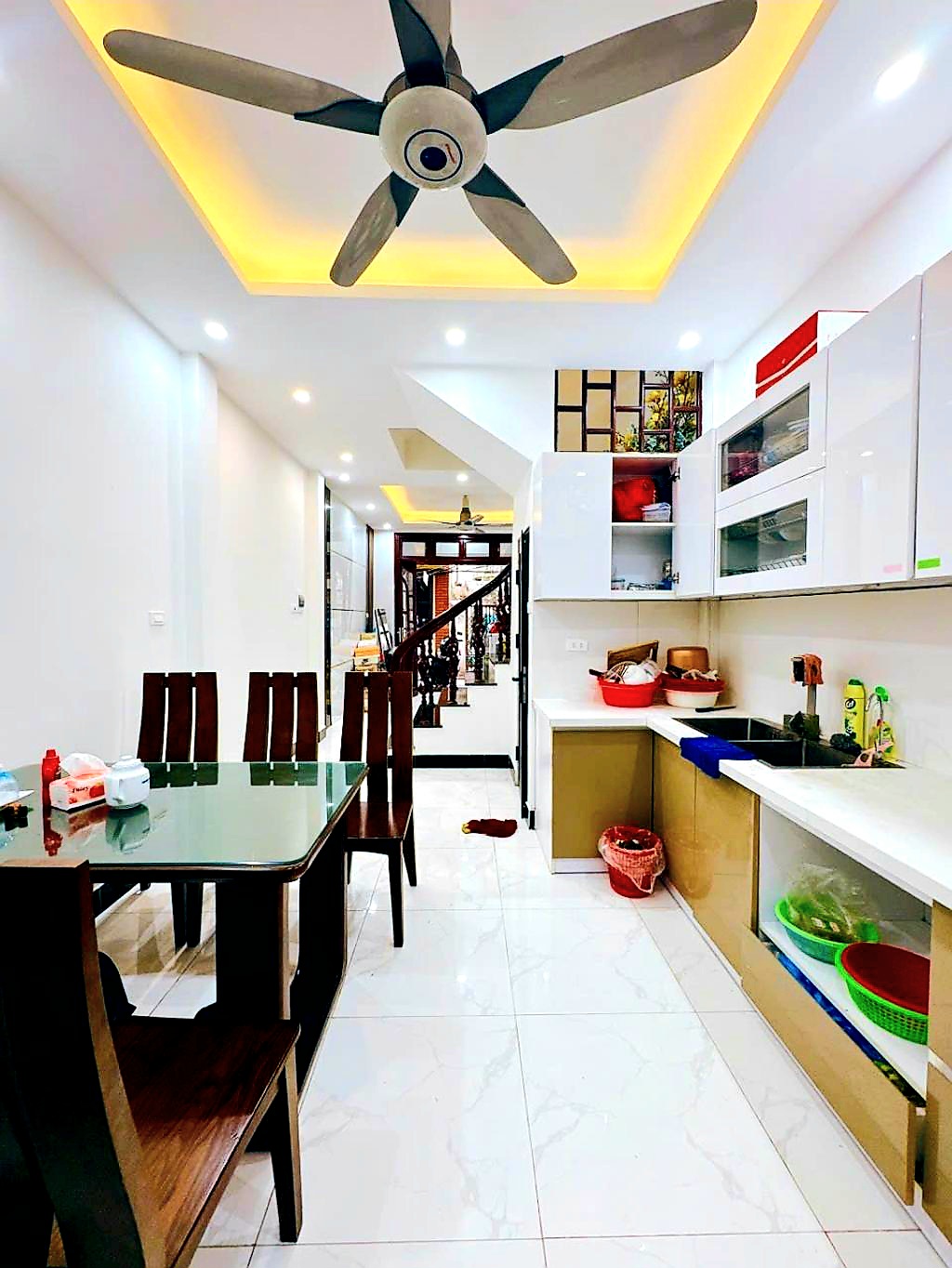 Bán nhà 45m2 phố Đào Tấn, Ba Đình, Gần phố, Ngõ thông, Full nội thất, Nhà đẹp ở luôn