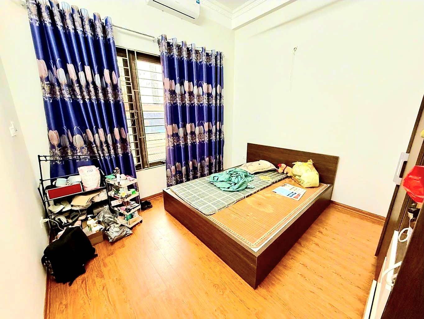 Bán nhà 45m2 phố Đào Tấn, Ba Đình, Gần phố, Ngõ thông, Full nội thất, Nhà đẹp ở luôn