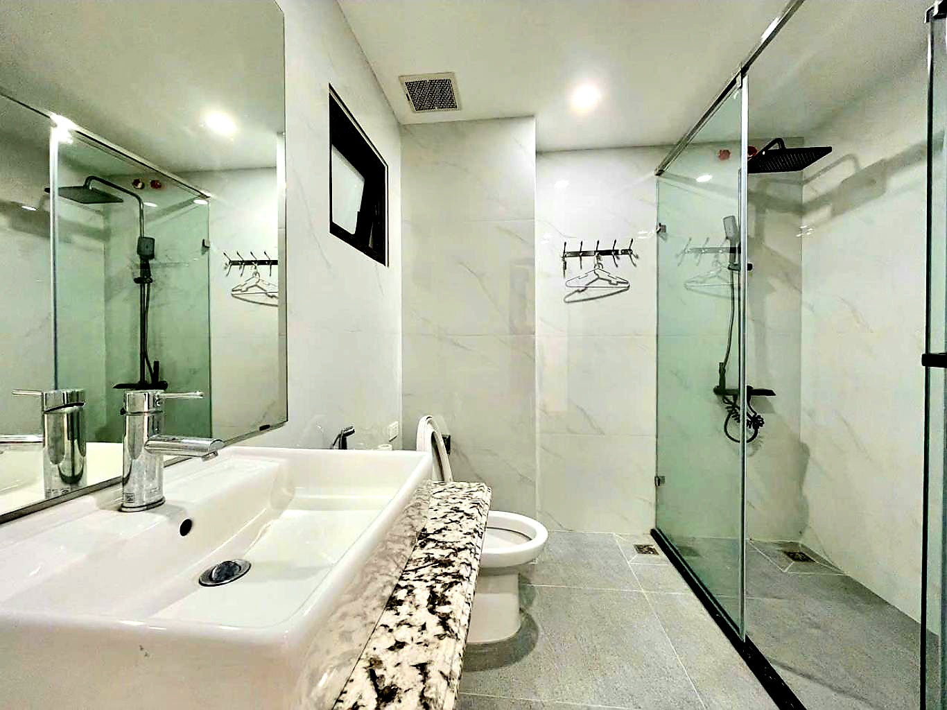 Bán nhà 68m2x6 tầng thang máy, phân lô, oto vào nhà quận Bắc Từ Liêm