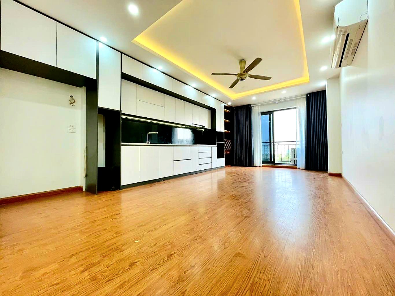 Bán nhà 68m2x6 tầng thang máy, phân lô, oto vào nhà quận Bắc Từ Liêm