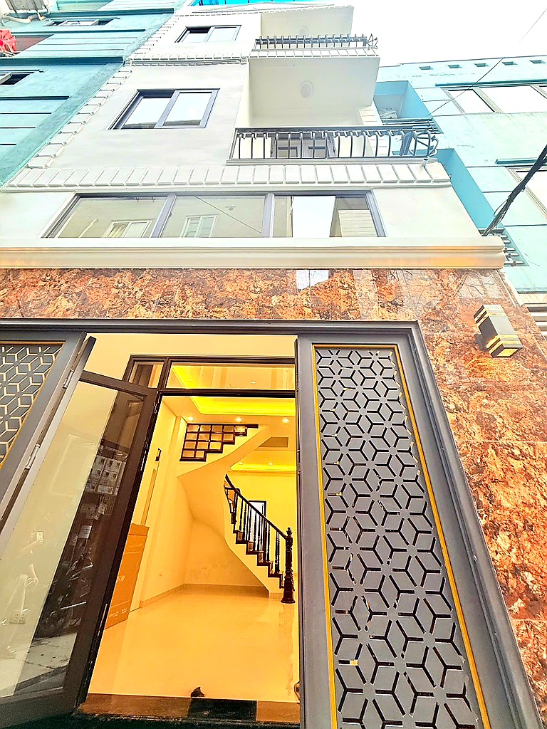 Bán nhà 48m2 Cổ Nhuế, Phạm Văn Đồng, Ngõ nông thoáng, Gần phố, Full nội thất, Ở hoặc cho thuê