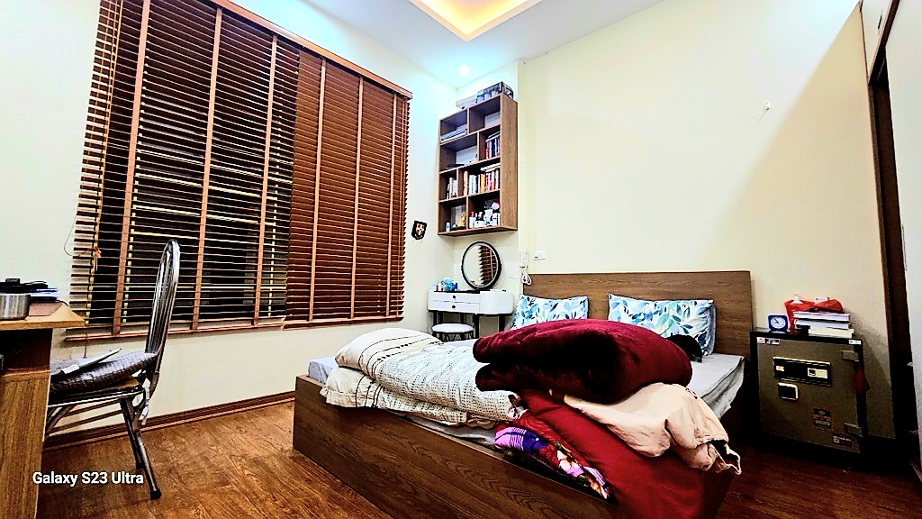 Bán nhà 41m2 Nguyễn Khang, Cầu Giấy, Ngõ nông, 40m ra phố, Dân trí cao, An sinh tốt, Nhà đẹp ở luôn