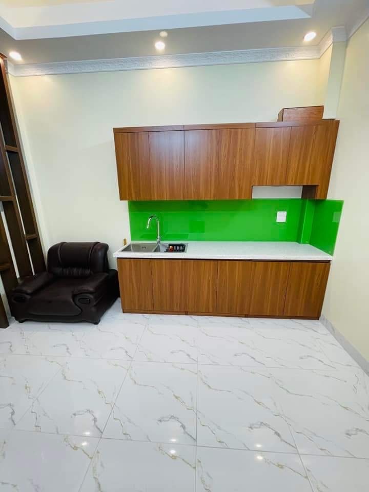 Bán nhà Khúc Thừa Dụ, Cầu Giấy, Ngõ thông, Gần phố, 2 thoáng, 45m2, Nhỉnh 9 tỷ