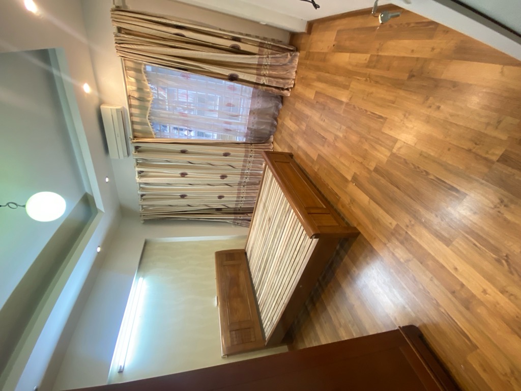 Bán nhà Hoàng Quốc Việt, Cầu Giấy, Gần oto, Gần phố, An sinh tốt, 36m2, Chỉ nhỉnh 6 tỷ