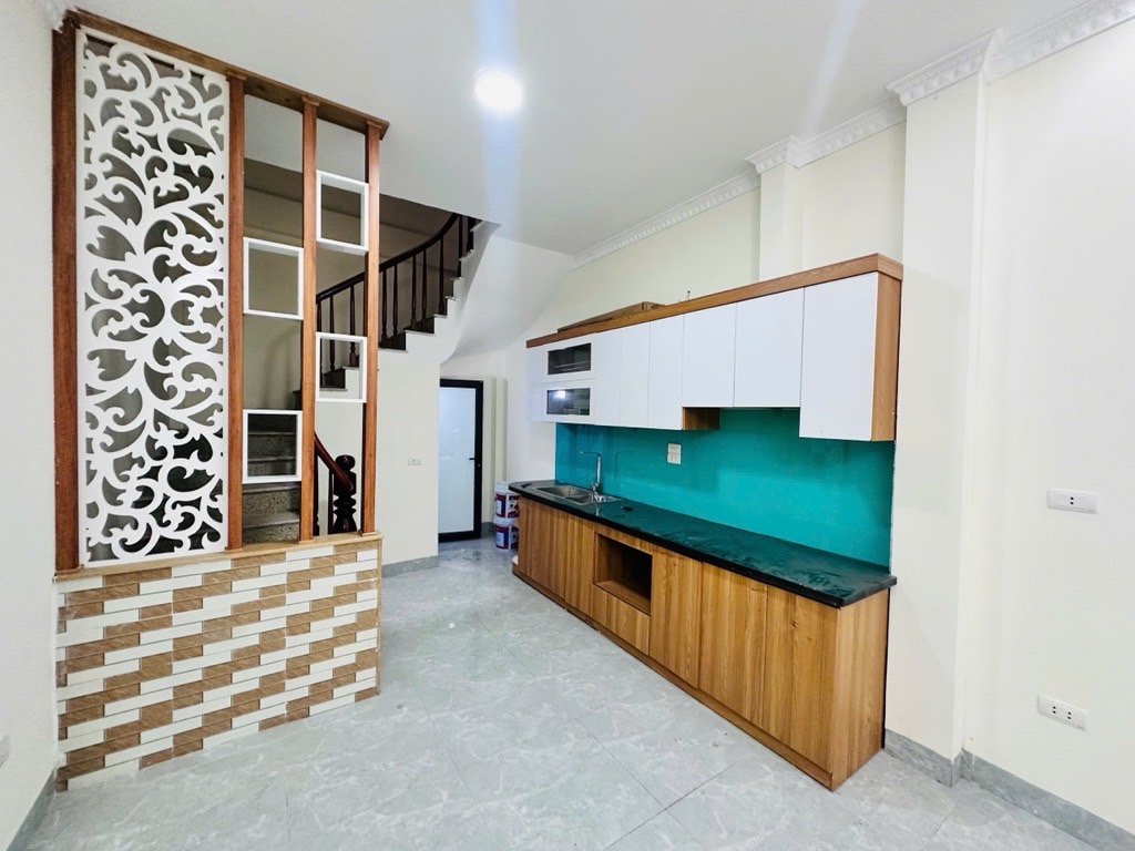 Bán nhà Hồ Tùng Mậu, Ngõ rộng thoáng, Gần phố, Nhà mới đẹp ở luôn, 36m2, Chỉ nhỉnh 8 tỷ