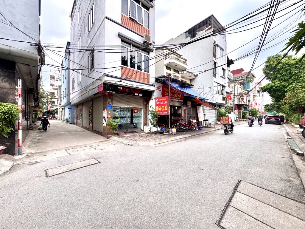 Bán nhà Phú Diễn, Phân lô, Oto vào nhà, 2 thoáng, Dân trí cao, Ngõ thông, Kinh doanh, 60m2 chỉ 1x tỷ