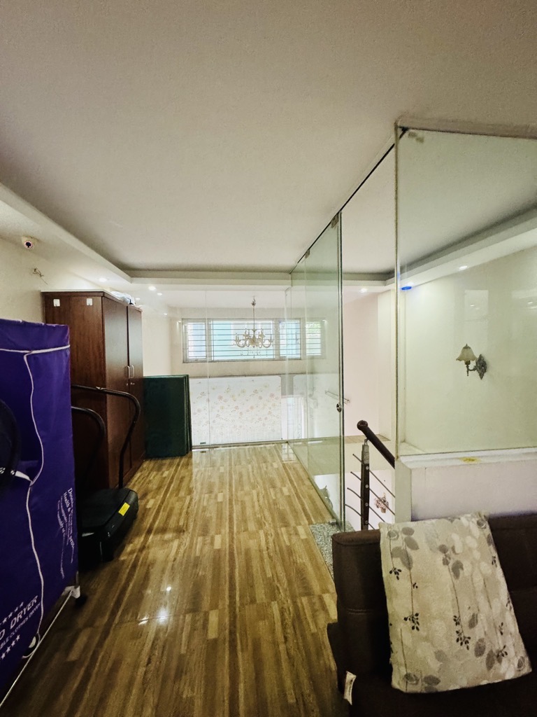 Bán nhà Phú Diễn, Phân lô, Oto vào nhà, 2 thoáng, Dân trí cao, Ngõ thông, Kinh doanh, 60m2 chỉ 1x tỷ