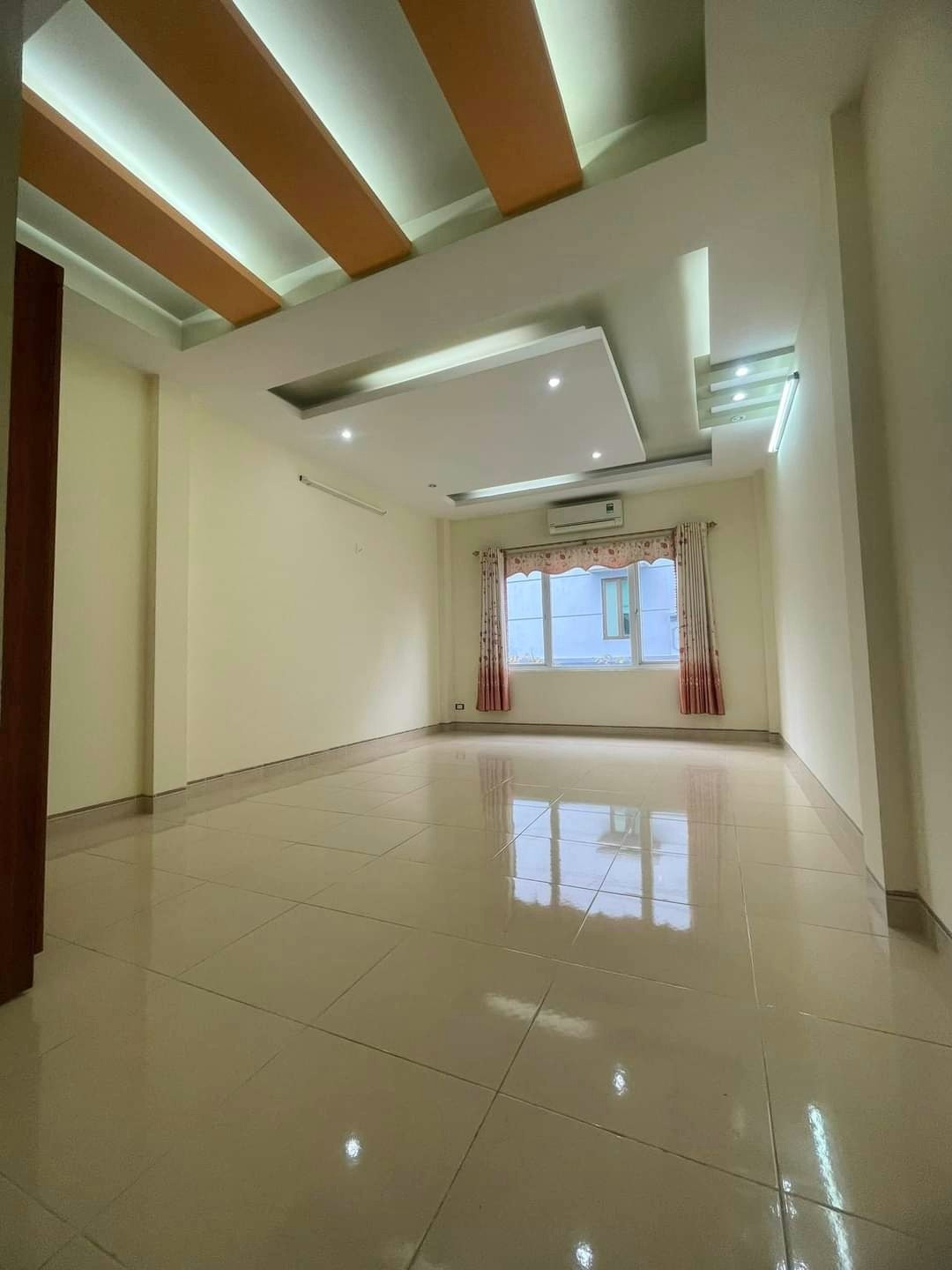 Bán nhà phố Trần Cung, Ngõ 3 gác, Hàng xóm KĐT Nam Cường, An sinh tốt, 37m2 chỉ nhỉnh 7 tỷ