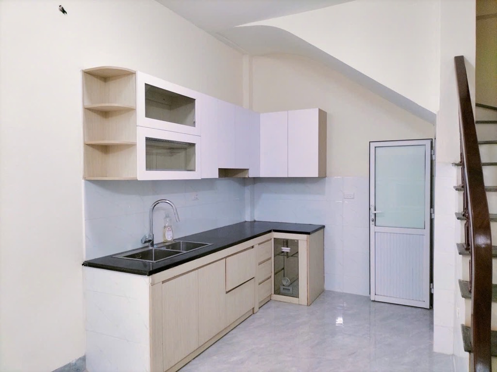 Bán nhà phố Đức Diễn, 50m ra oto, Ngõ rộng thoáng, An sinh tốt, Ở hoặc cho thuê, 40m2 chỉ nhỉnh 8 tỷ
