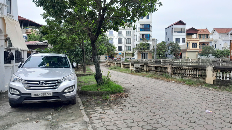 Hiếm, Nhà đẹp Bắc Từ Liêm, 3 bước ra oto, View hồ, Gần sân chơi, Ở cực thoáng, 30m2 chỉ nhỉnh 5 tỷ