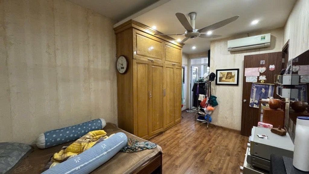 Siêu rẻ, Căn hộ 3 ngủ siêu đẹp Chung cư Intracom 2 Cầu Diễn, Lô góc thoáng sáng, Full nội thất, 94m2 chỉ nhỉnh 6 tỷ